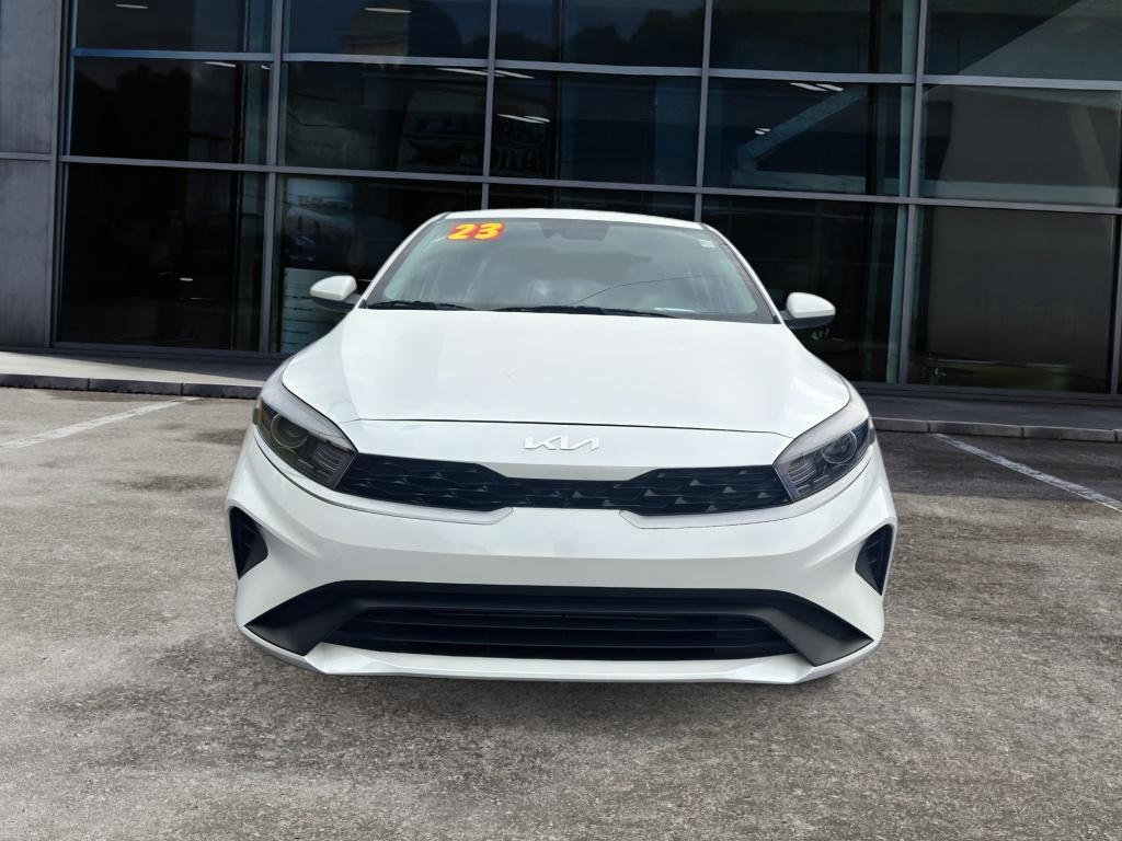 2023 Kia Forte LXS photo 2