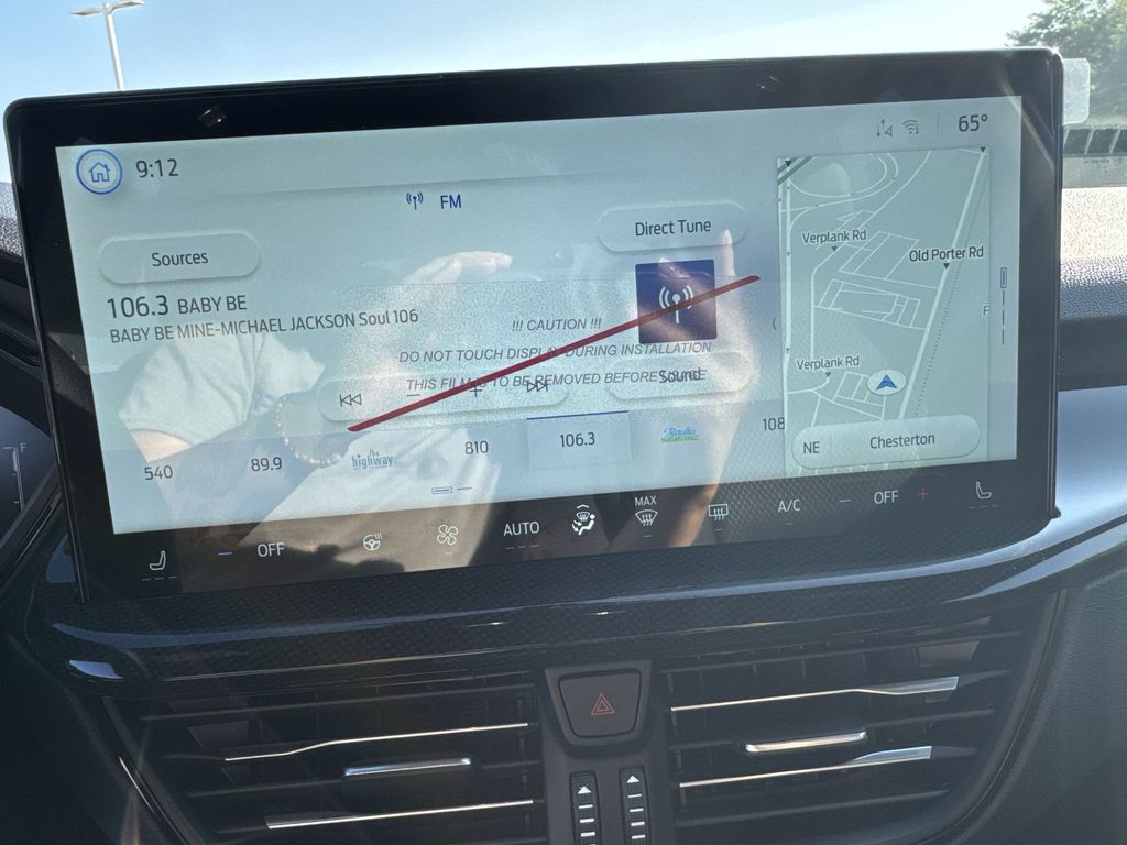2025 Ford Escape ST-Line photo 9
