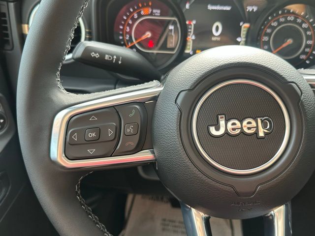 2025 Jeep Wrangler Sahara photo 19