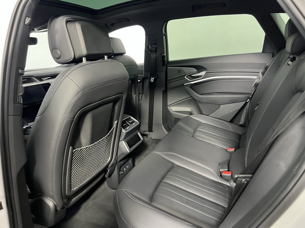 2023 Audi e-tron Premium photo 22