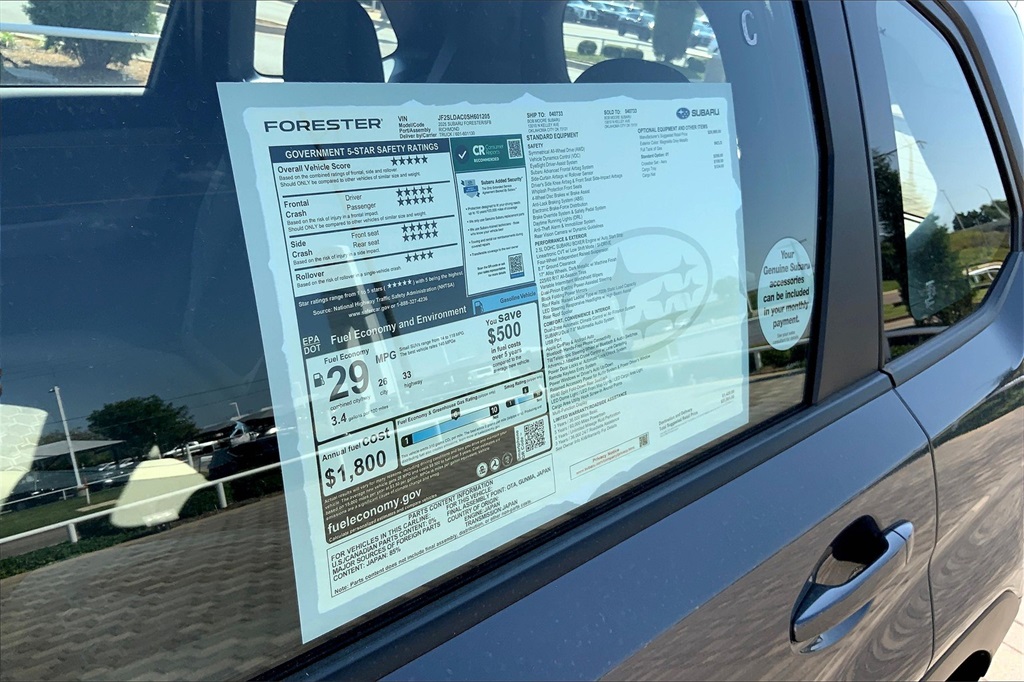 2025 Subaru Forester Base photo 13