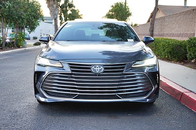 Used 2019 Gray Toyota XLE image 4