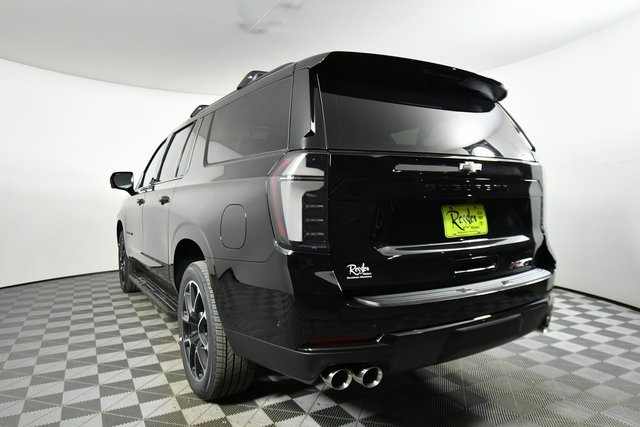 2025 Chevrolet Suburban RST photo 10