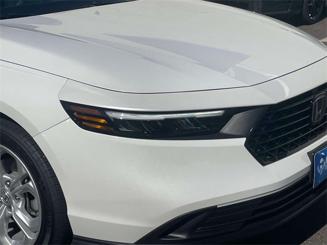 2025 Honda Accord LX photo 8