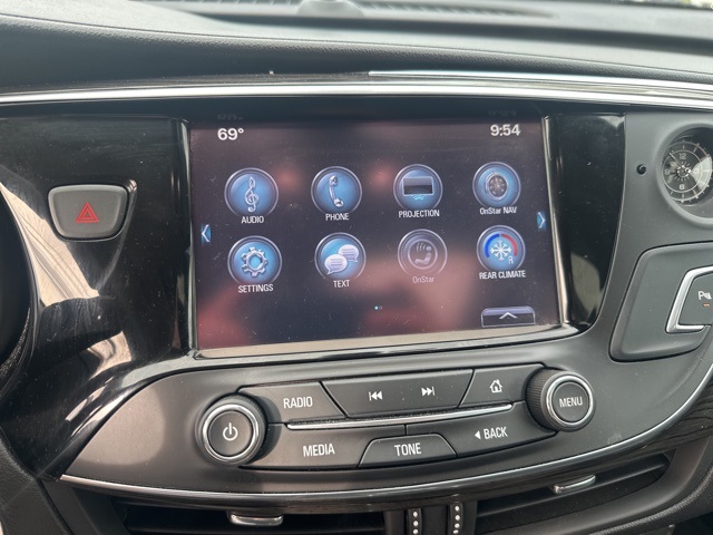 2017 Buick Envision Essence photo 13