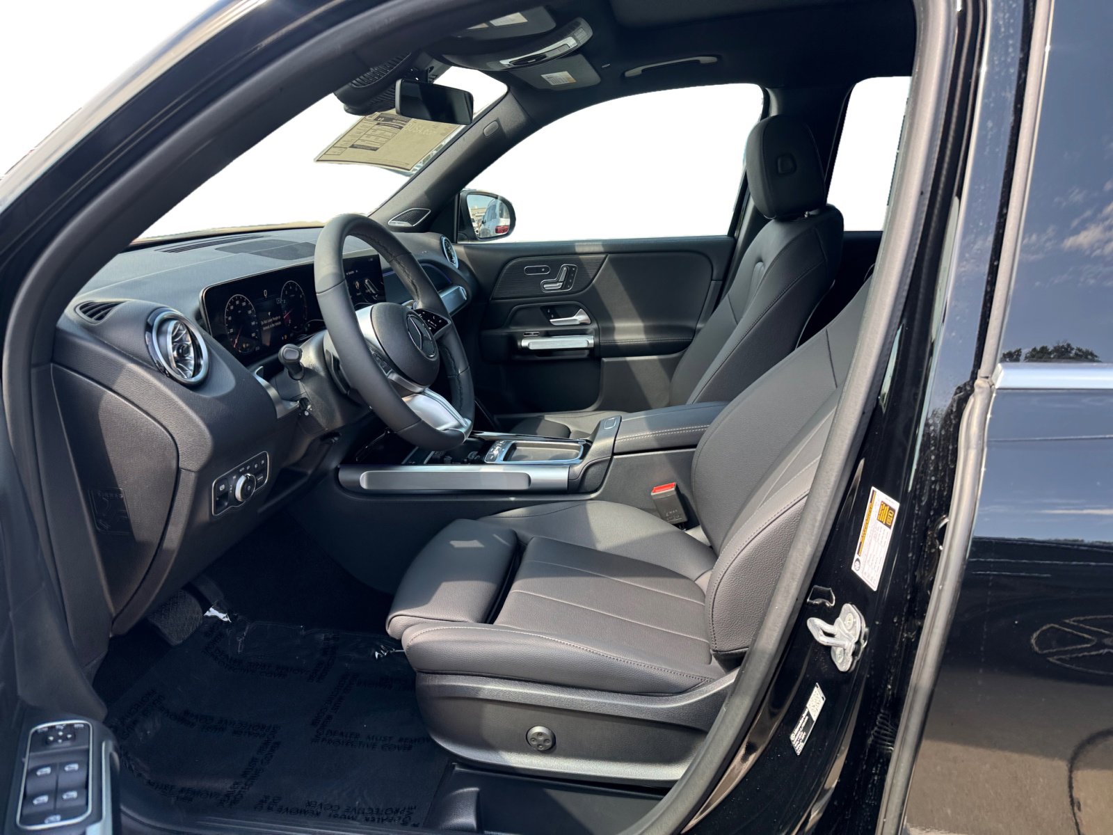 2026 Mercedes Benz GLB 250 4MATIC photo 13