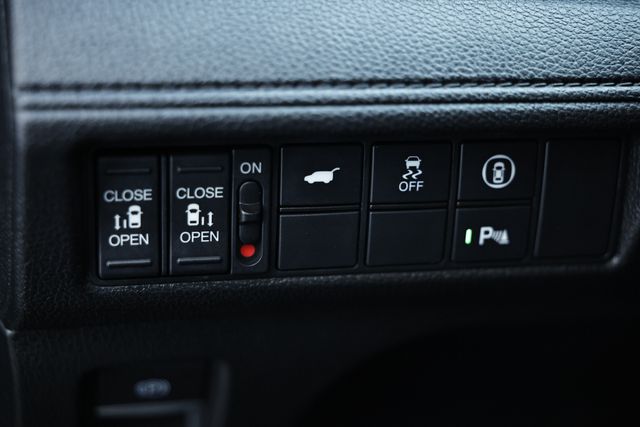 2022 Honda Odyssey Elite photo 12