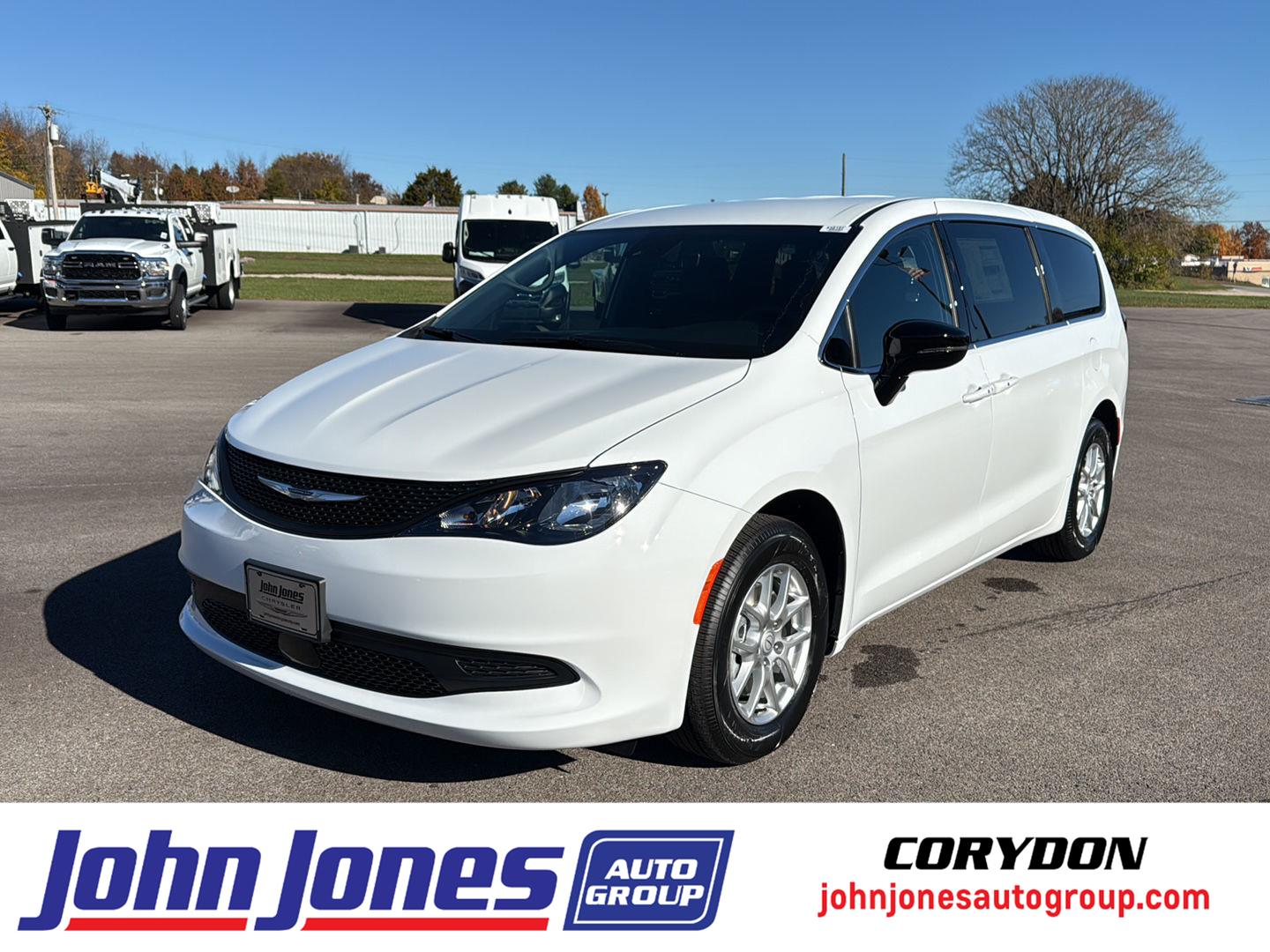 2026 Chrysler Voyager LX's photo