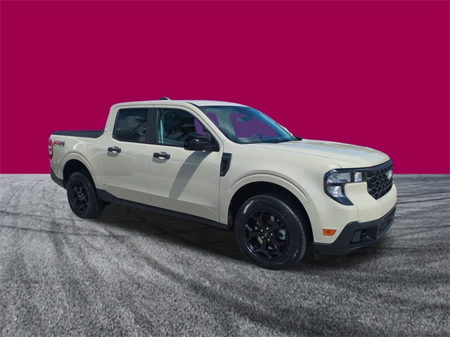 2025 Ford Maverick XLT photo 2