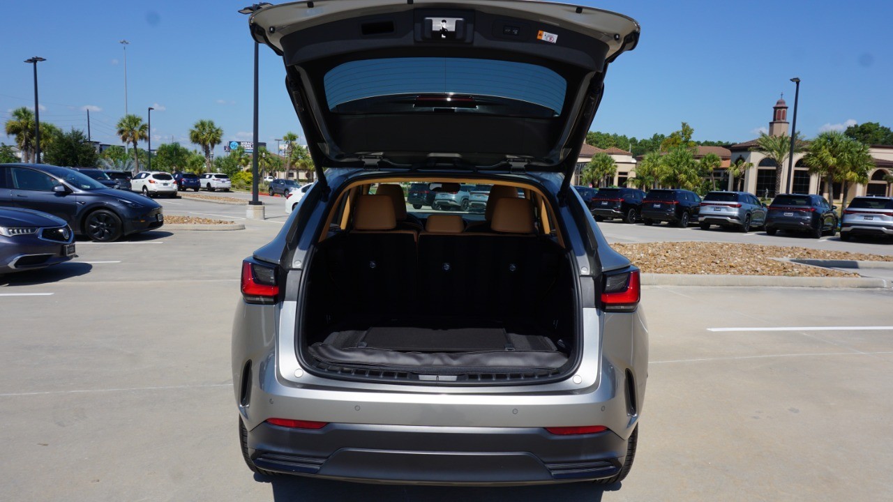 2025 Lexus NX Premium photo 32