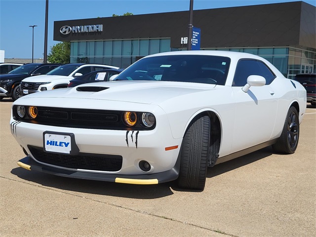 2022 Dodge Challenger GT photo 2