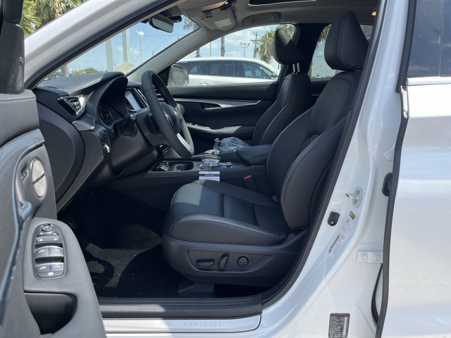 2025 Infiniti QX50 Luxe AWD photo 11