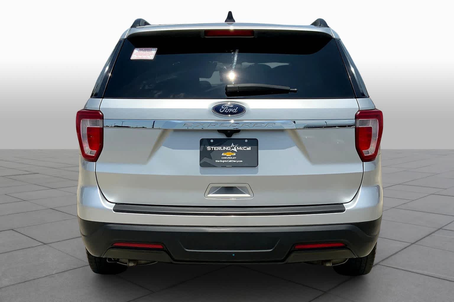 2019 Ford Explorer Base photo 3