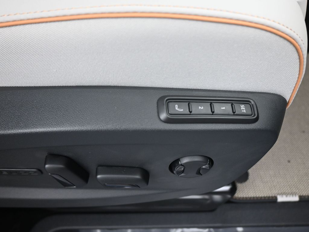 2025 Volkswagen ID. Buzz photo 45