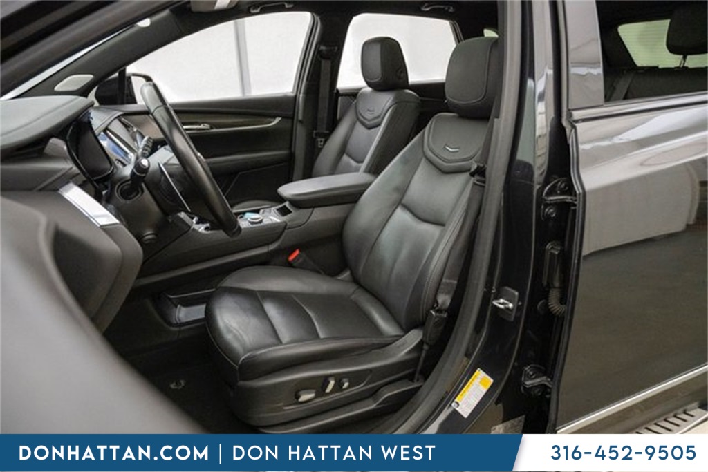 2020 Cadillac XT5 Sport photo 3