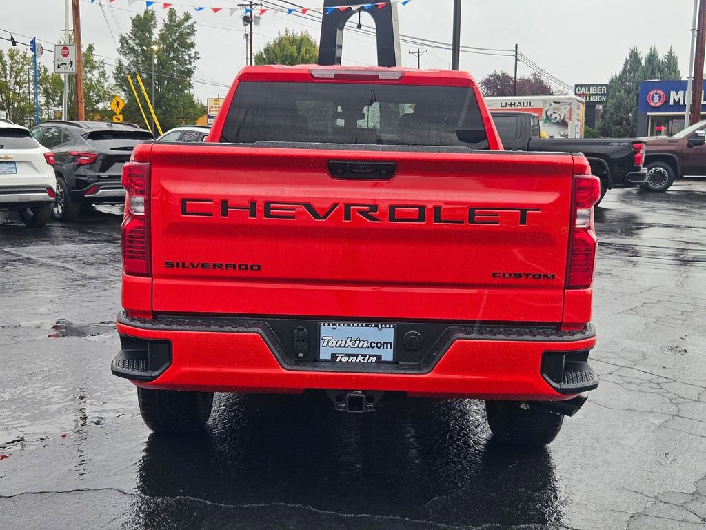 2026 Chevrolet Silverado 1500 Custom photo 3