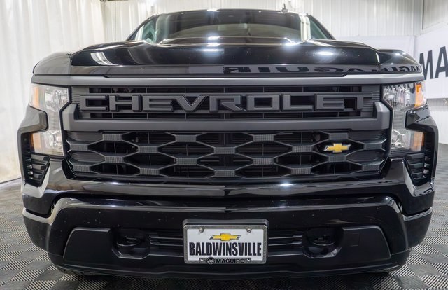2022 Chevrolet Silverado 1500 Custom photo 3