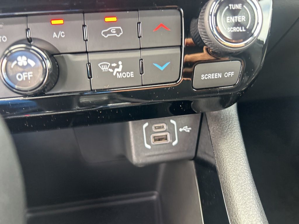 2025 Jeep Compass Latitude photo 35