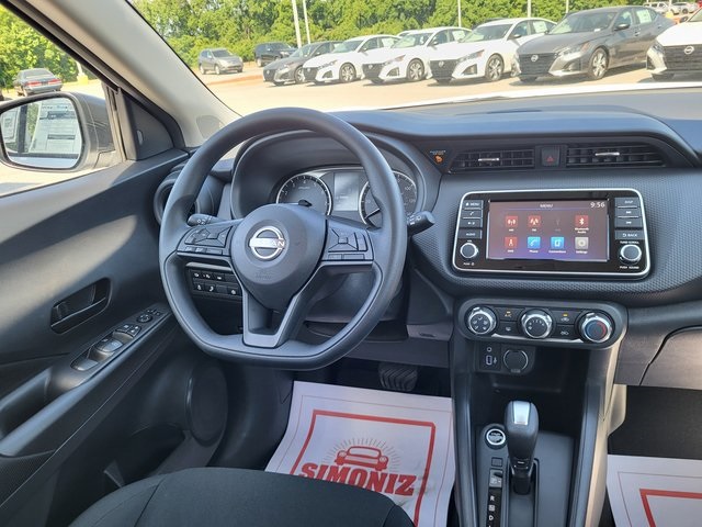 2025 Nissan Kicks Play S photo 14