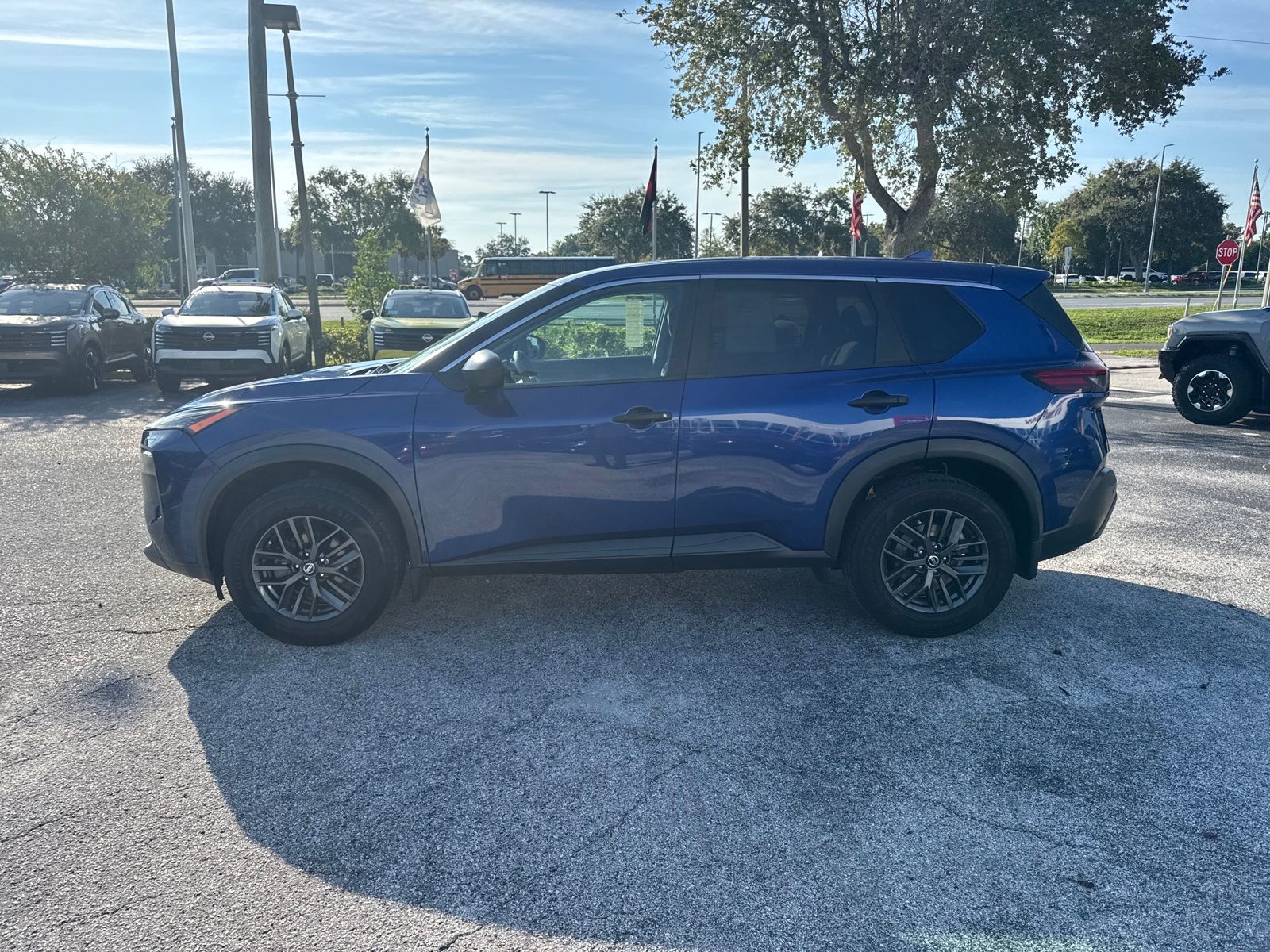 2021 Nissan Rogue S photo 7