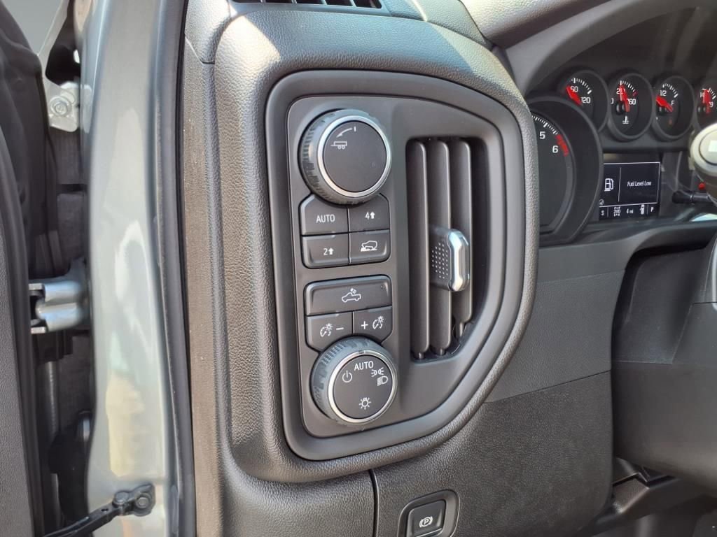 2026 Chevrolet Silverado 1500 Custom photo 15