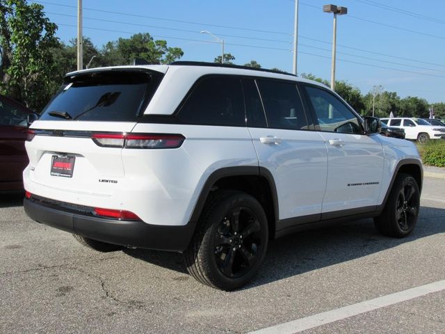 2025 Jeep Grand Cherokee Limited photo 6