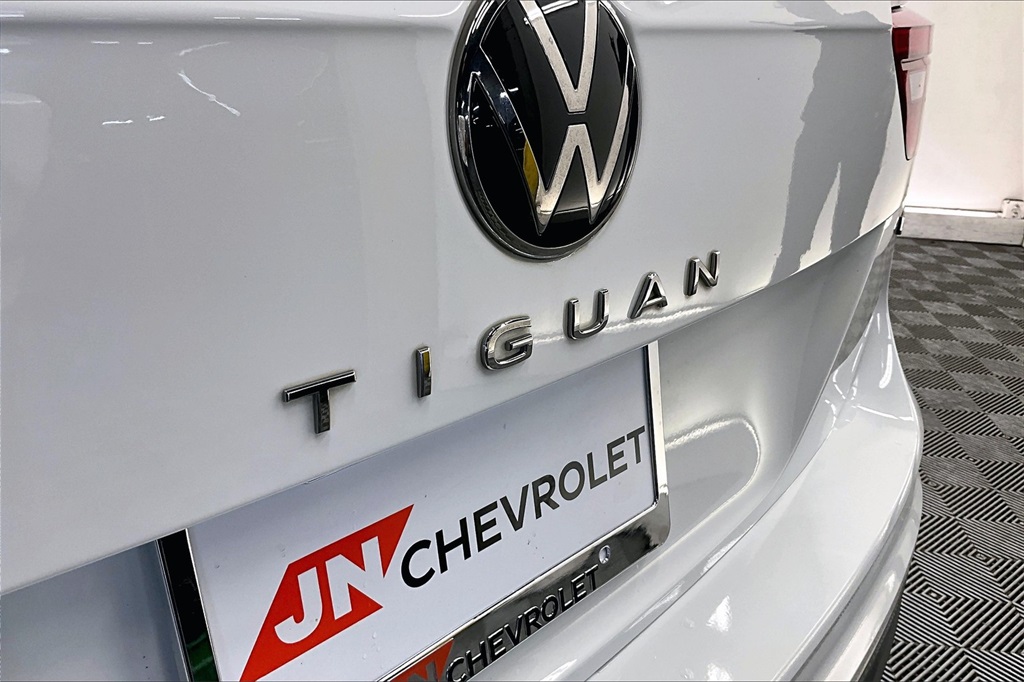 2024 Volkswagen Tiguan SE Wolfsburg Edition photo 7