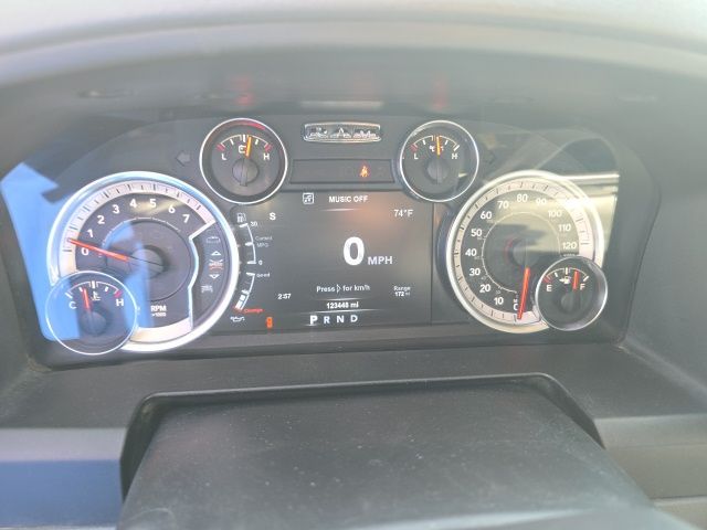 2018 Ram 1500 SLT photo 16