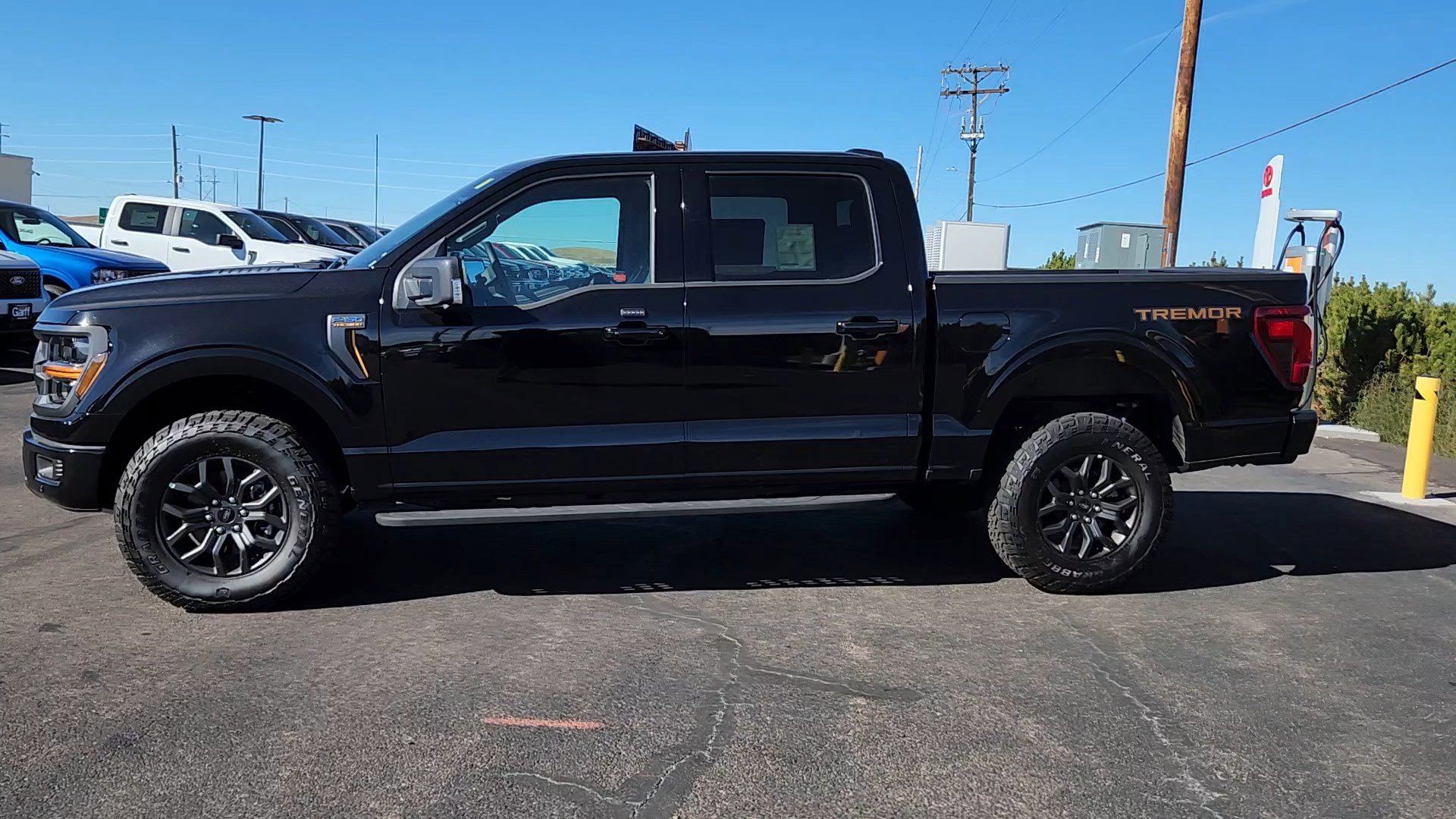 2025 Ford F-150 Tremor photo 2