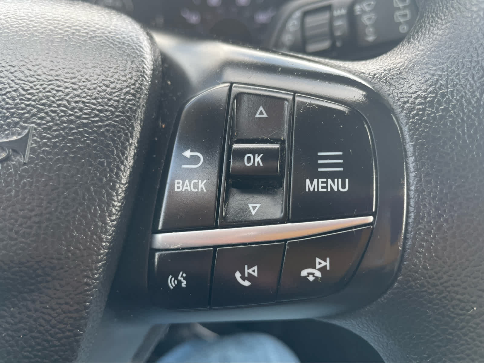 2020 Ford Escape SE photo 17