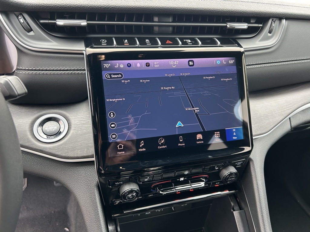 2025 Jeep Grand Cherokee Limited photo 17