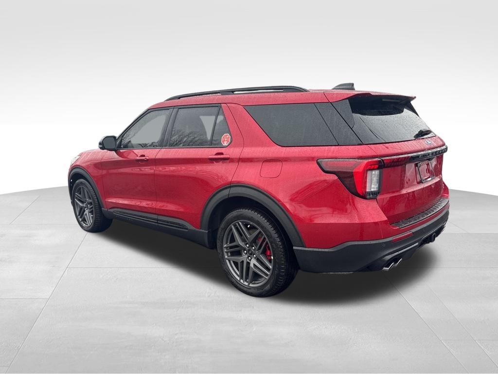 2025 Ford Explorer ST photo 3