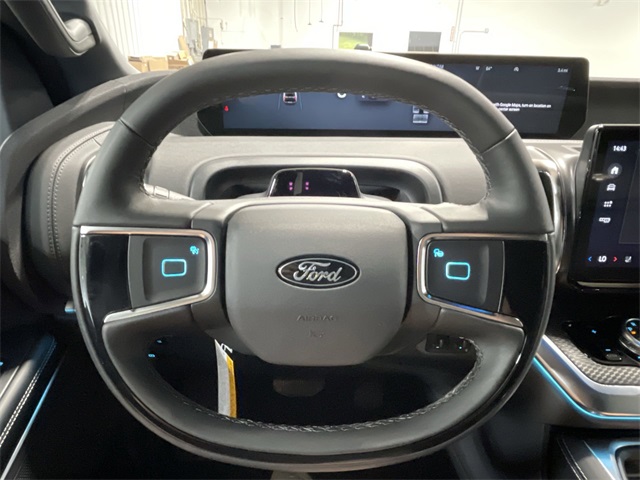 2025 Ford Expedition Platinum photo 14