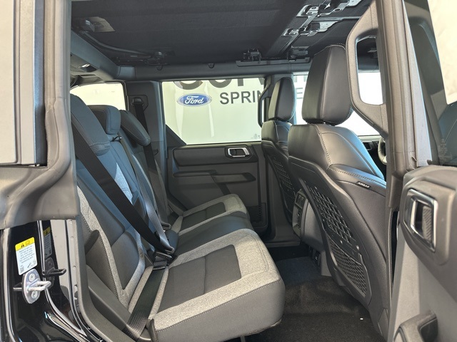 2025 Ford Bronco Badlands photo 33