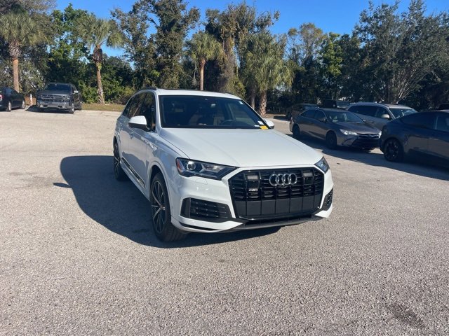 2021 Audi Q7 Premium Plus's photo