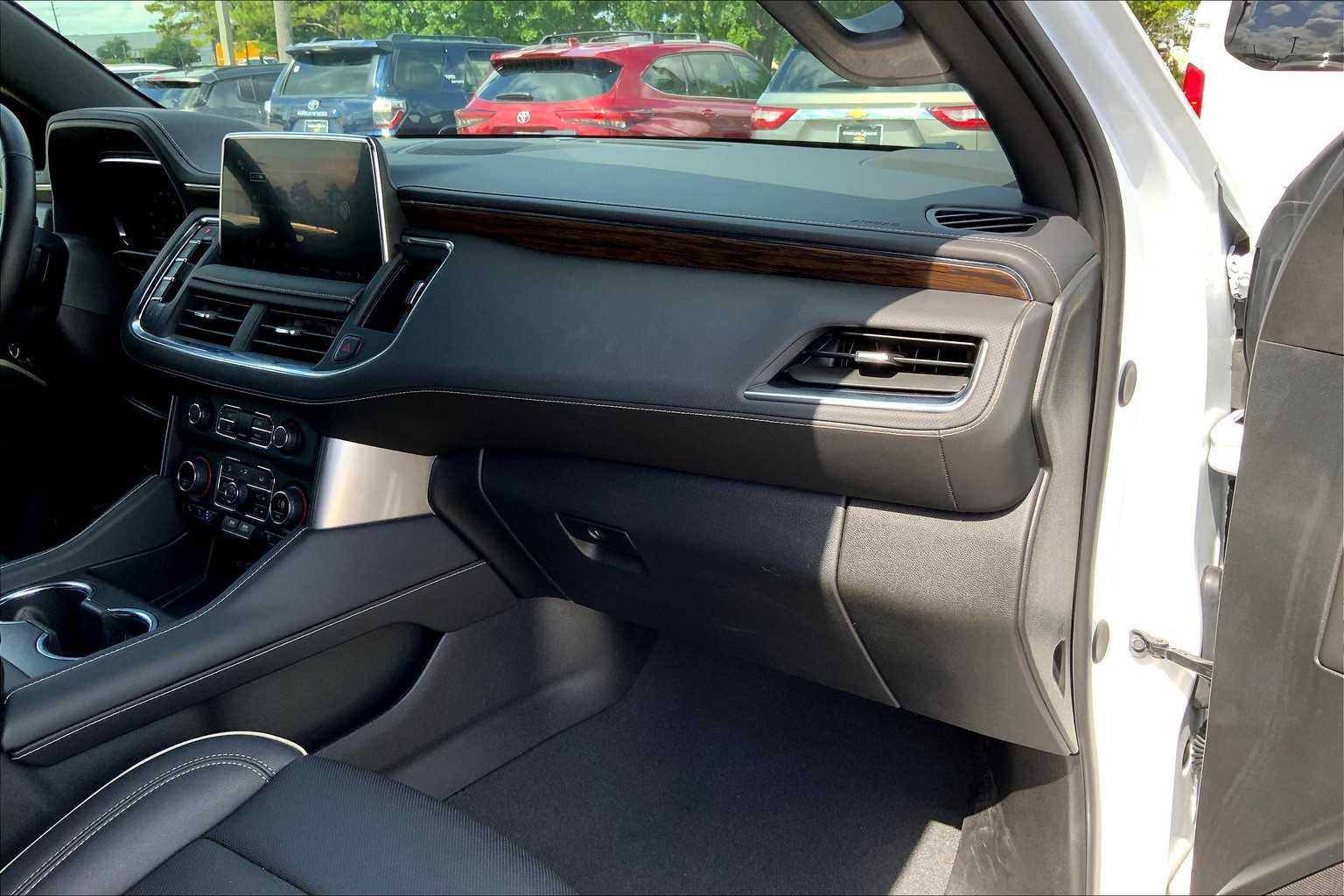 2024 Chevrolet Tahoe Premier photo 27