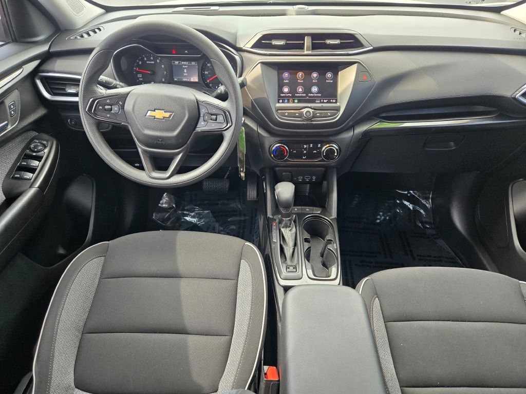 2022 Chevrolet Trailblazer LS photo 13