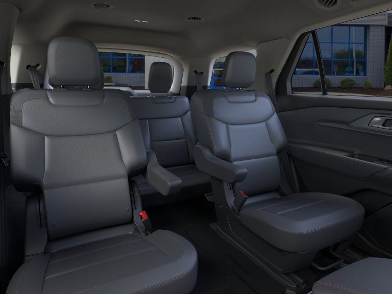 2025 Ford Explorer photo 7