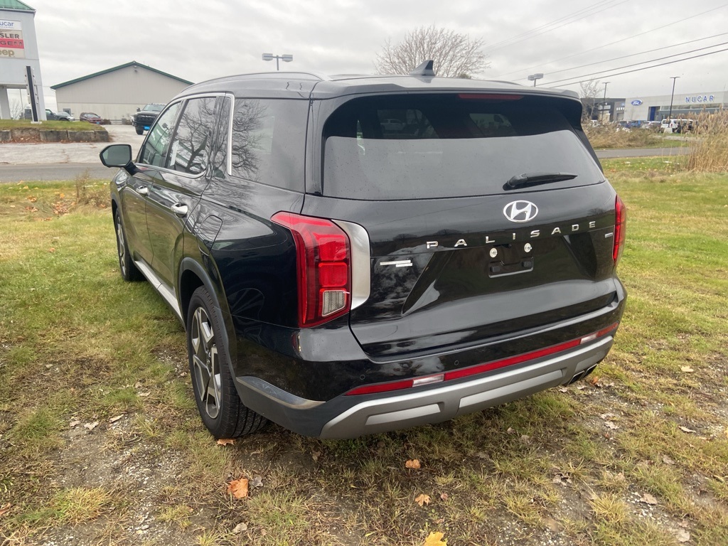 2023 Hyundai Palisade Limited photo 4
