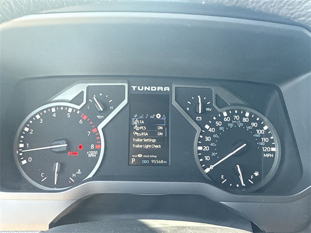 2022 Toyota Tundra SR5 CrewMax photo 15