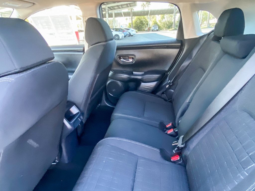 2025 Honda HR-V LX photo 17