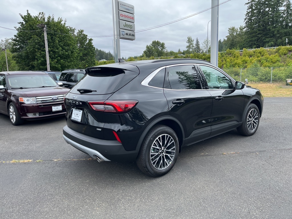 2025 Ford Escape Plug-In Hybrid photo 3