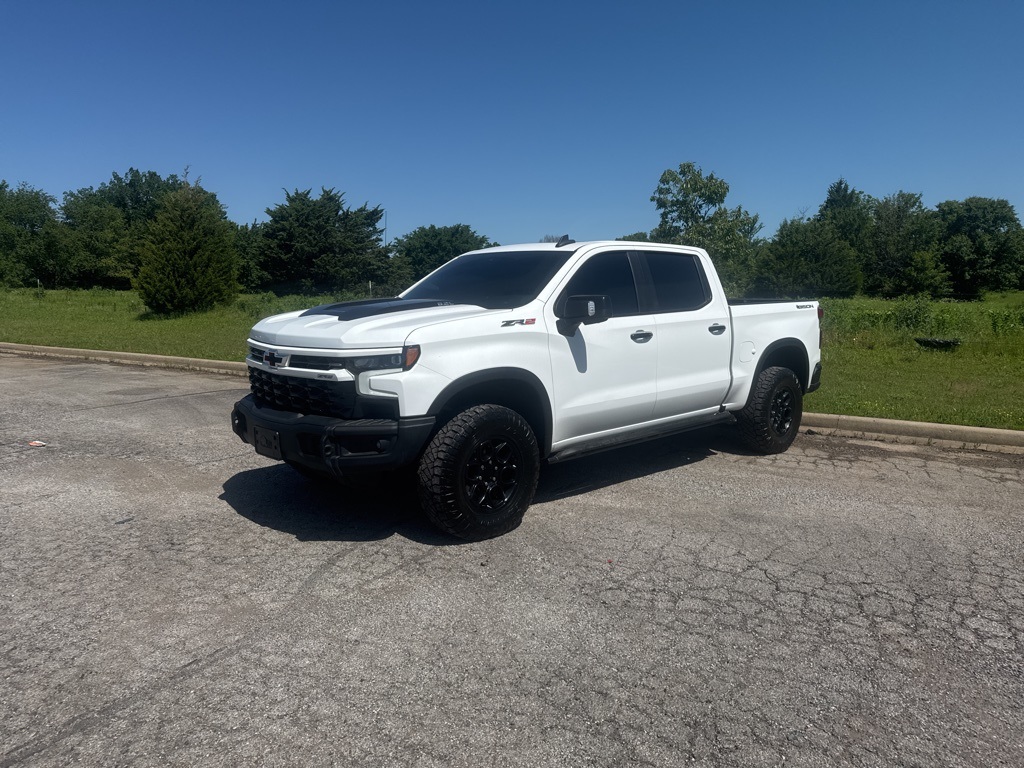 2023 Chevrolet Silverado 1500 ZR2 photo 2