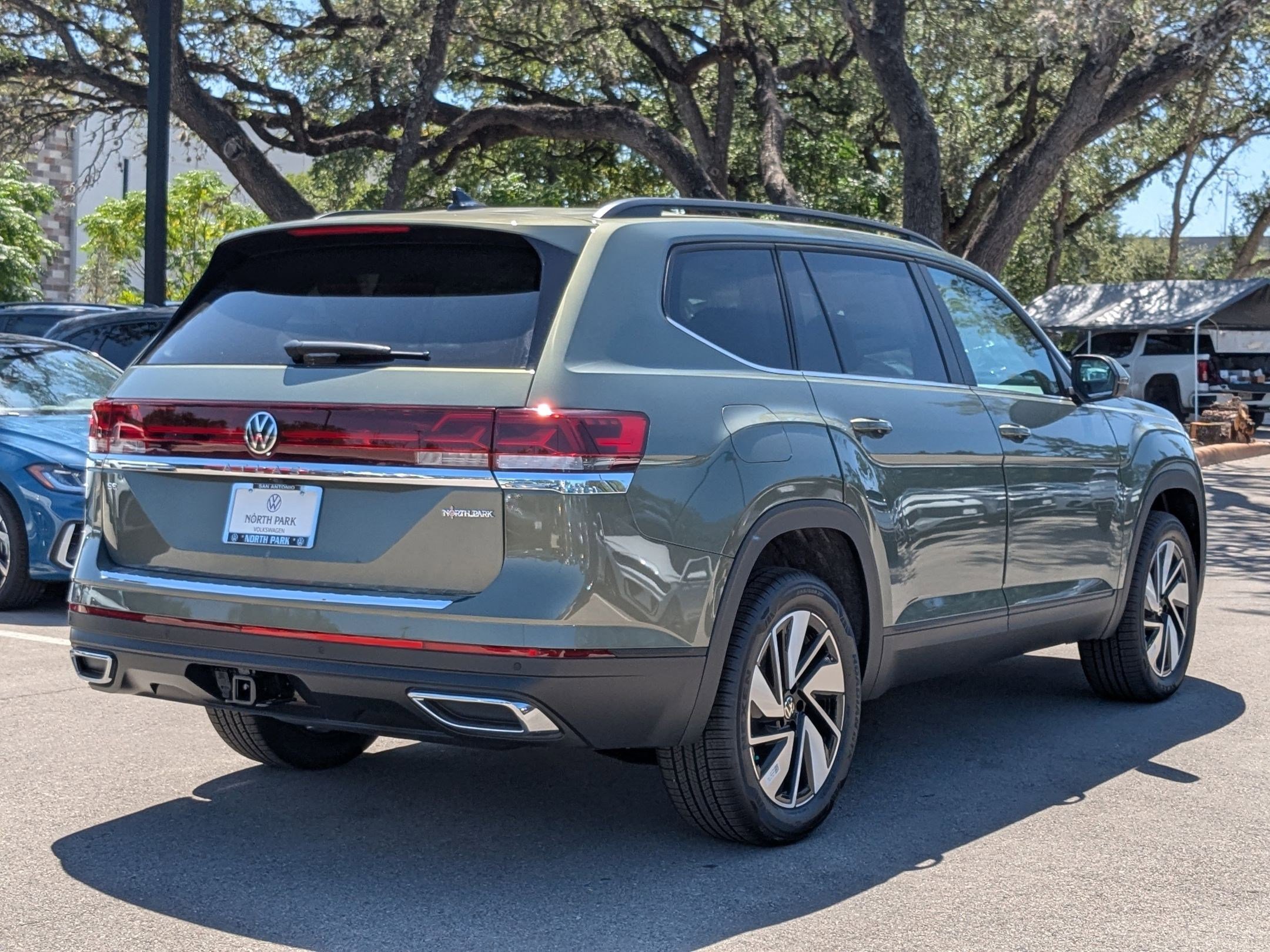 2026 Volkswagen Atlas SE Technology photo 2