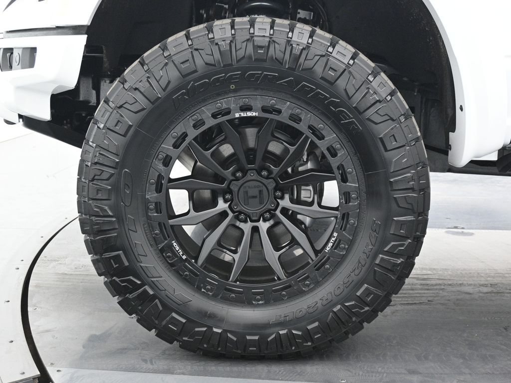 2025 Ford F-150 Raptor photo 22