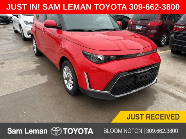 2024 Kia Soul LX's photo