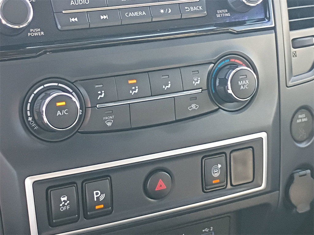 2021 Nissan Titan S photo 26