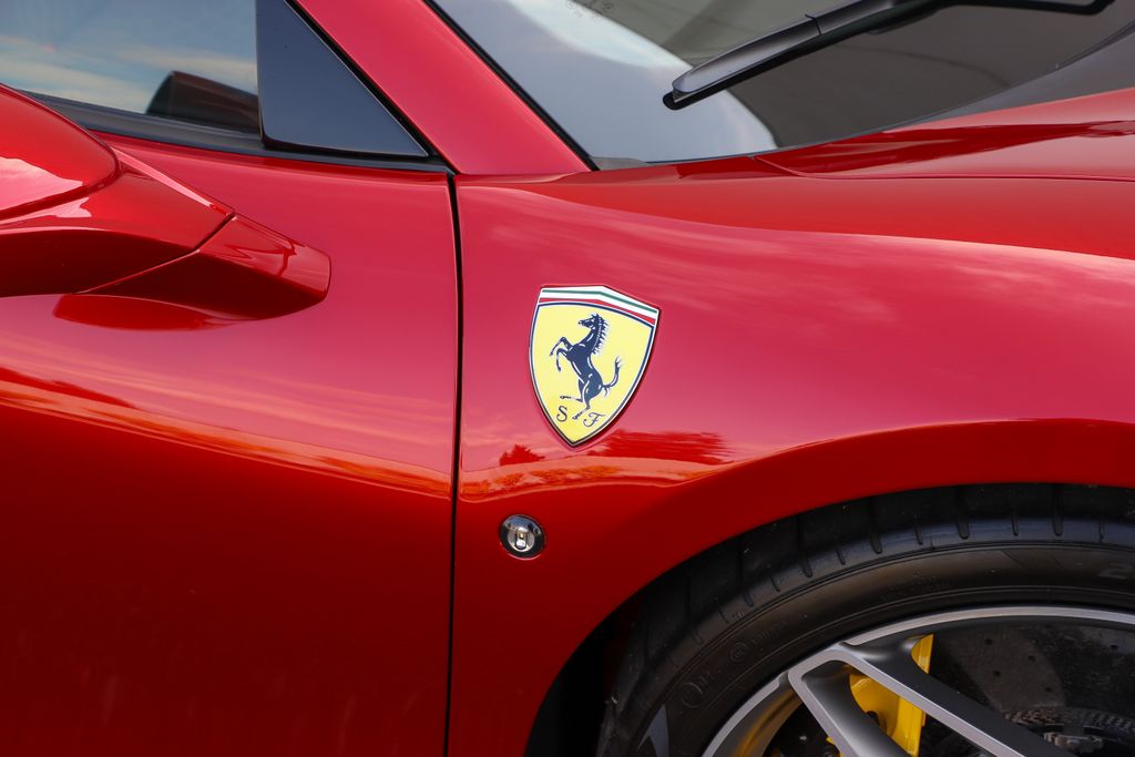 2021 Ferrari F8 Spider photo 48