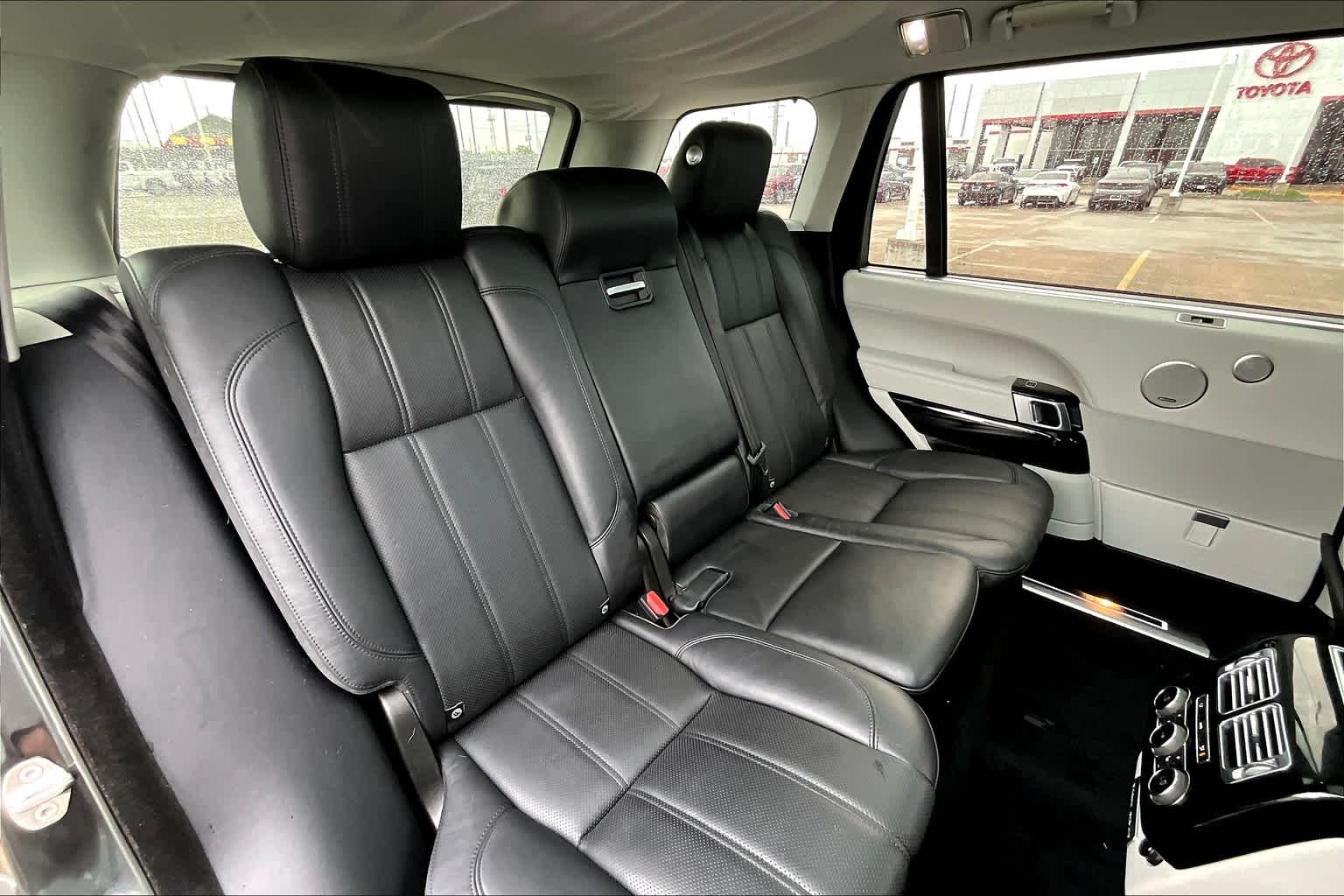 2015 Land Rover Range Rover SuperCharged photo 19