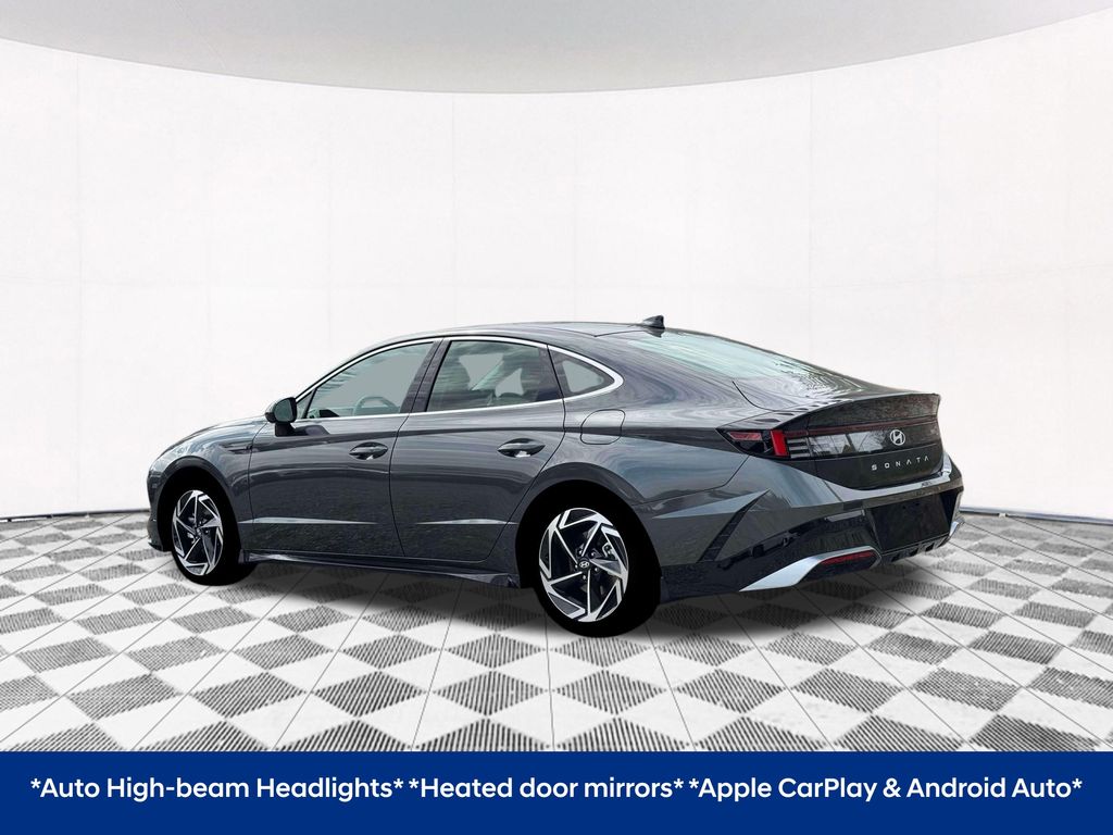 2026 Hyundai Sonata SEL Sport photo 4